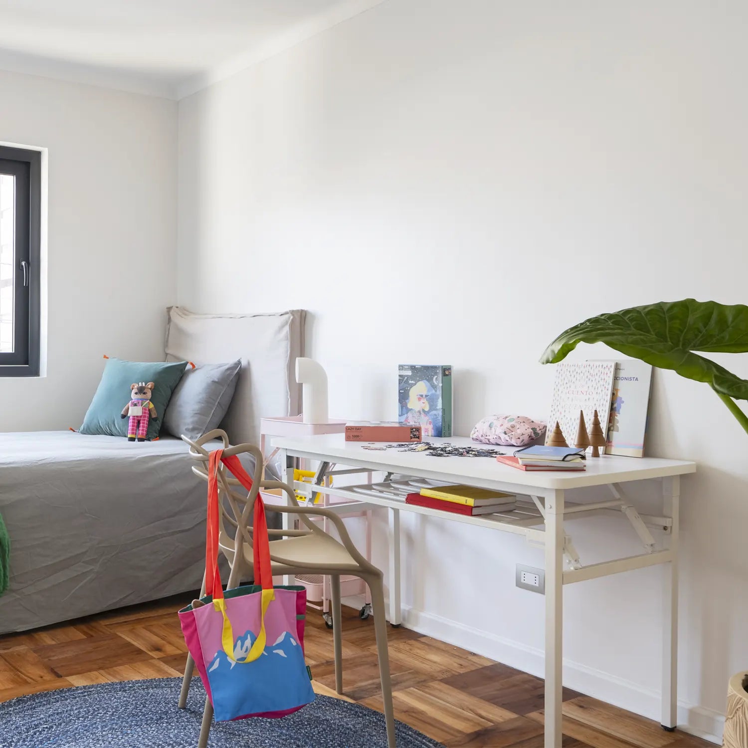 Escritorio Plegable con Base Metálica